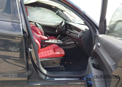 2023 Alfa Romeo Stelvio Veloce Awd из США, поврежденный, VIN ZASPAKBN8P7D64773